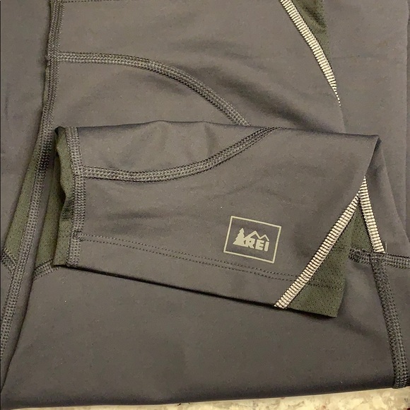 REI Capris Size XL - Picture 8 of 8